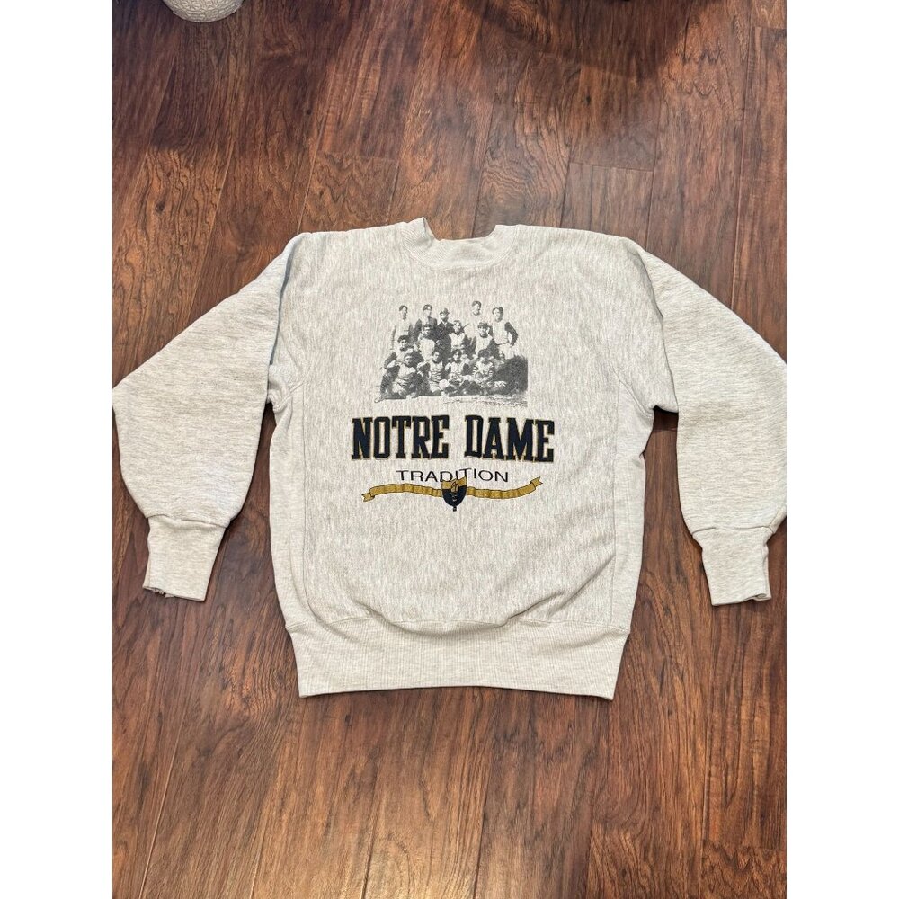 VTG Norte Dame Traditions college league school Fitted Med Irish Sweatshirt